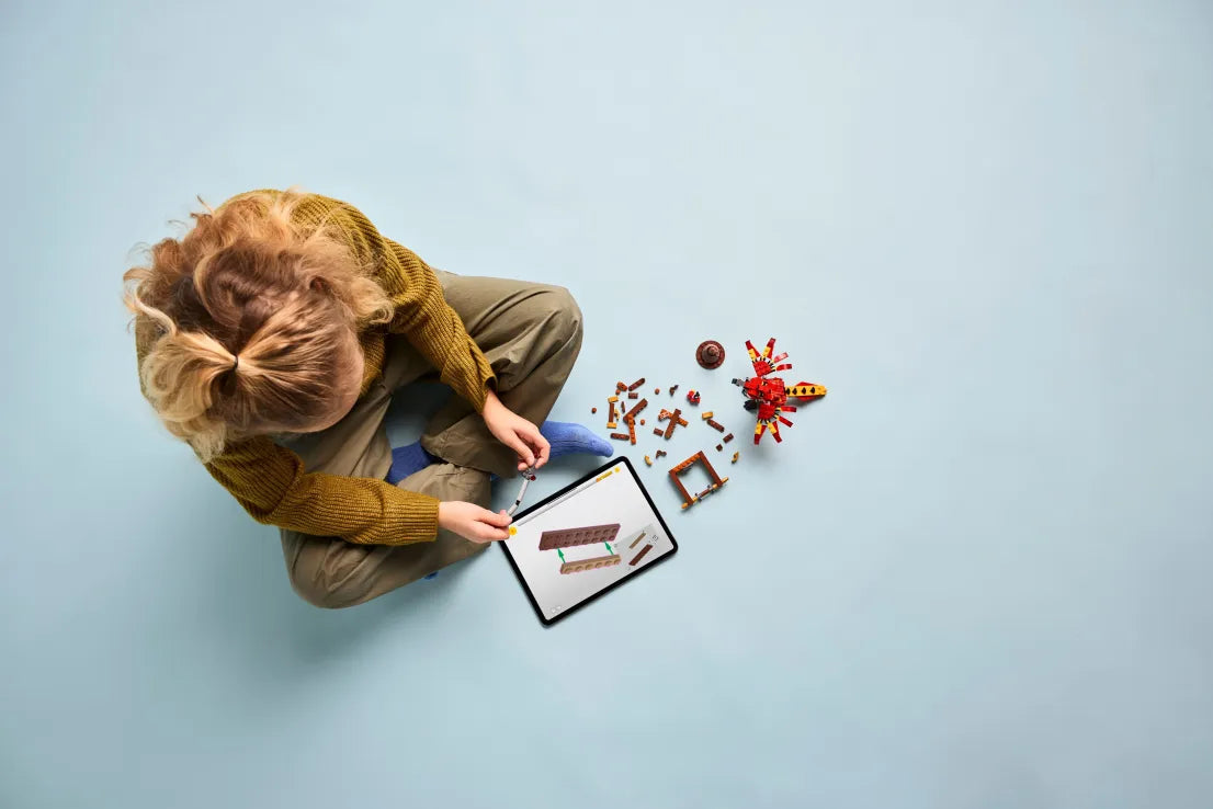 LEGO Harry Potter Fawkes: Dumbledore's Phoenix (76448) - Fun Planet