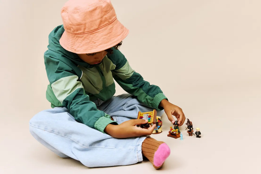 LEGO Harry Potter Hogwarts Castle: Sorting Hat Ceremony (76460)