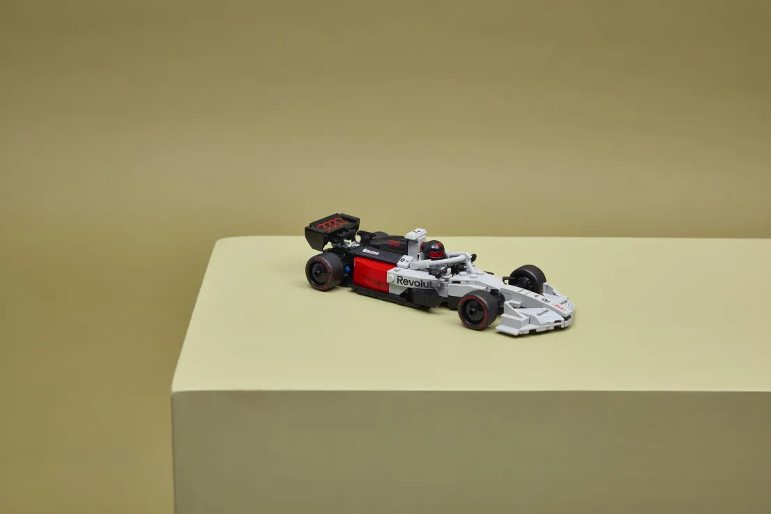 LEGO Speed Champions AUDI Revolut F1 Team R26 Race Car (77259) - Fun Planet