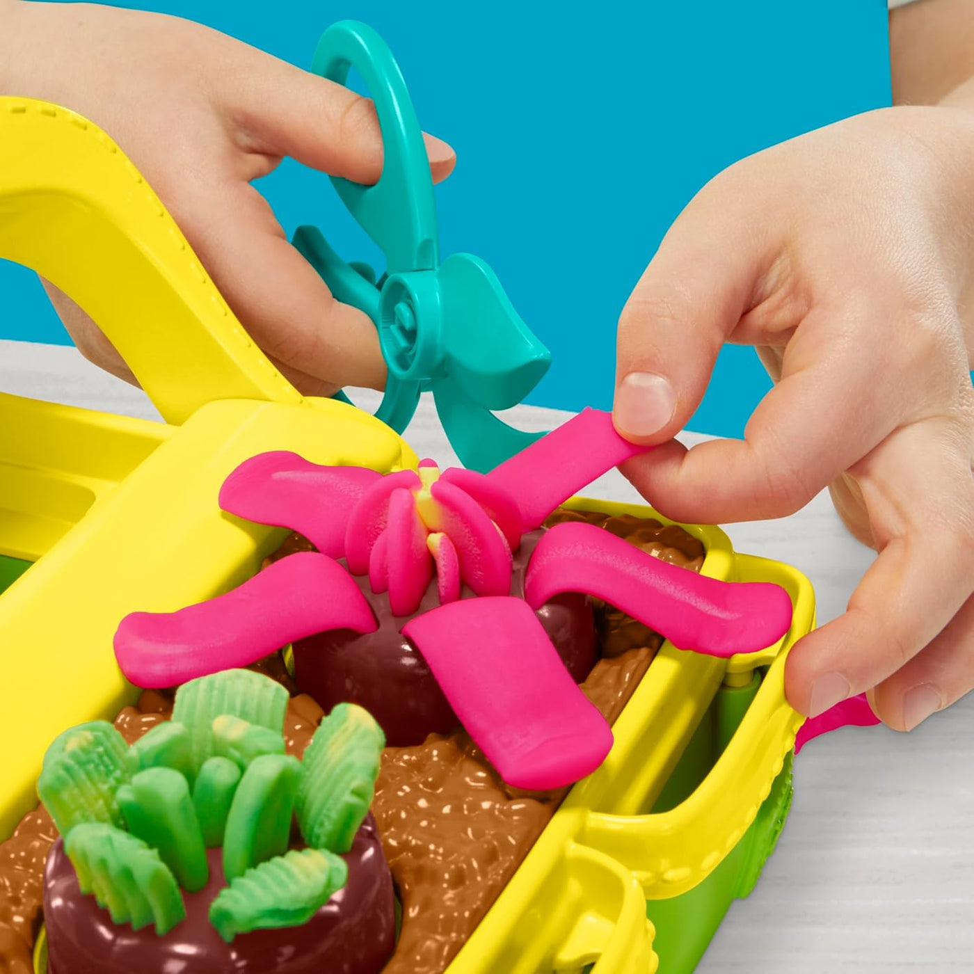 Play-Doh - Blooming Flowers (G0492) - Fun Planet