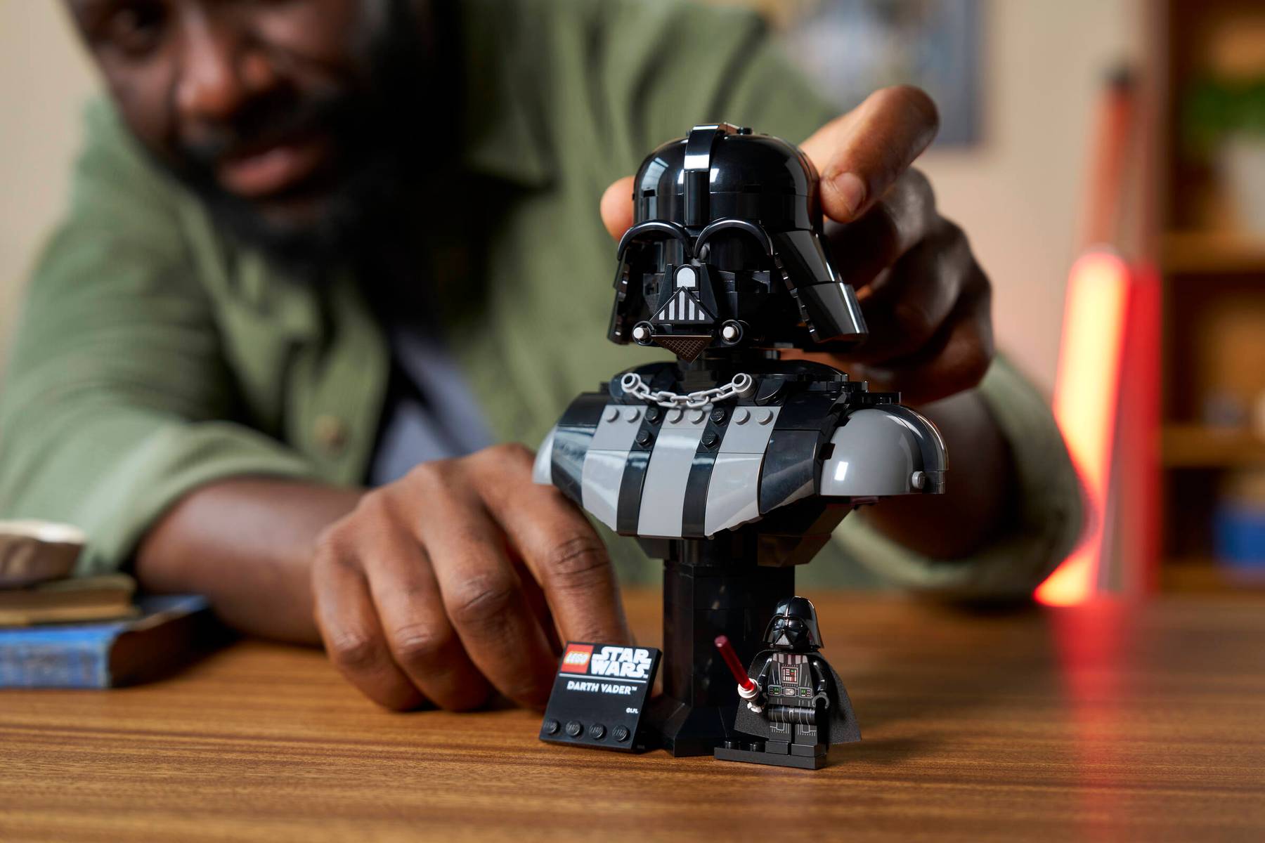 LEGO Star Wars Darth Vader™ Bust (75439) - Fun Planet