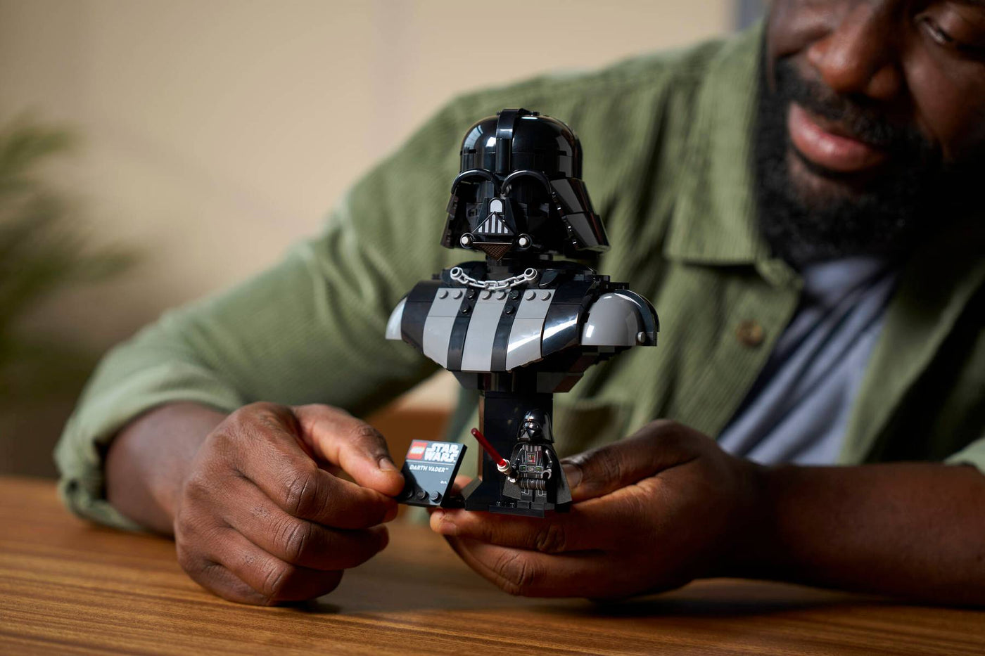 LEGO Star Wars Darth Vader™ Bust (75439) - Fun Planet