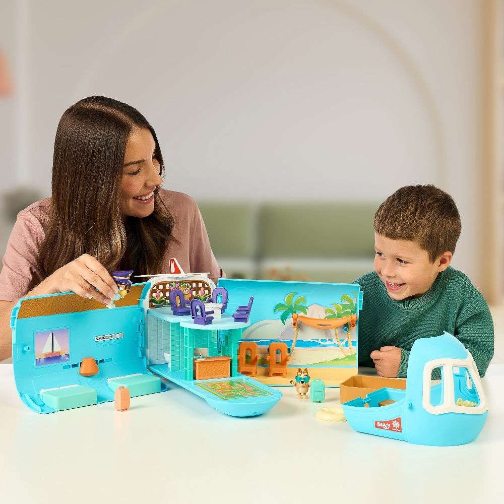 Bluey Figures Set of 2 Bluey &amp; Winton Figures (BLY88000)