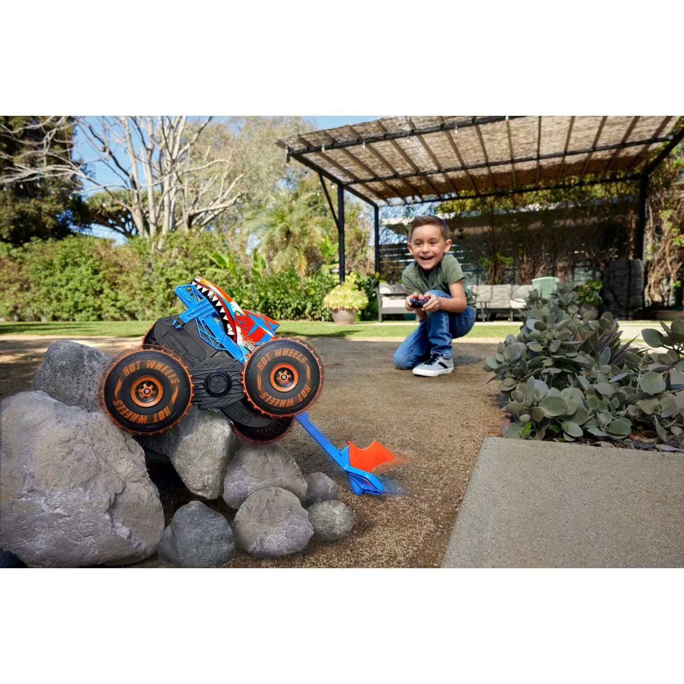 Hot Wheels R/C Monster Trucks Remote Control MT Mega Wrex 1:15 (JBD90)