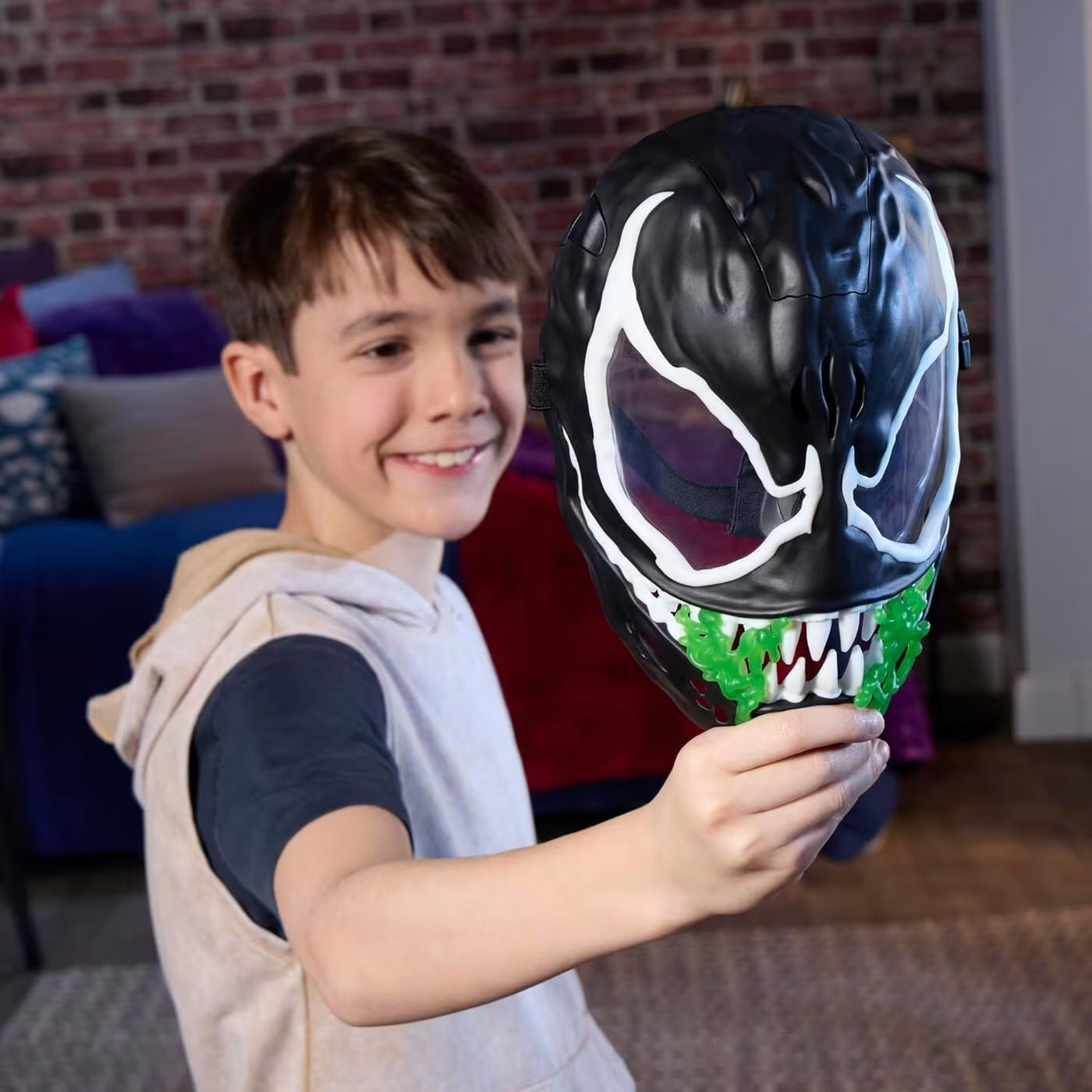 Marvel Spiderman Venom Versus Venom Glow Mask (G1828)
