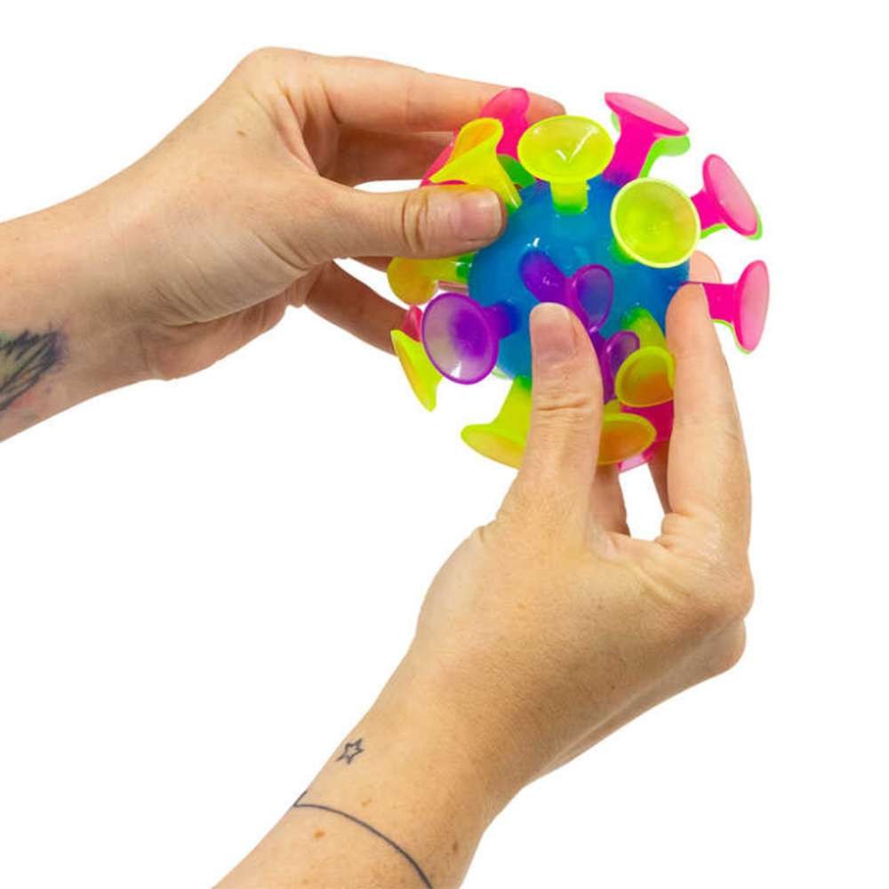 Mega Light Up Sucker Ball Ζουληχτή Μπάλα με Βεντούζες και Φως που Αναβοσβήνει 1 τεμάχιο (SV21951)