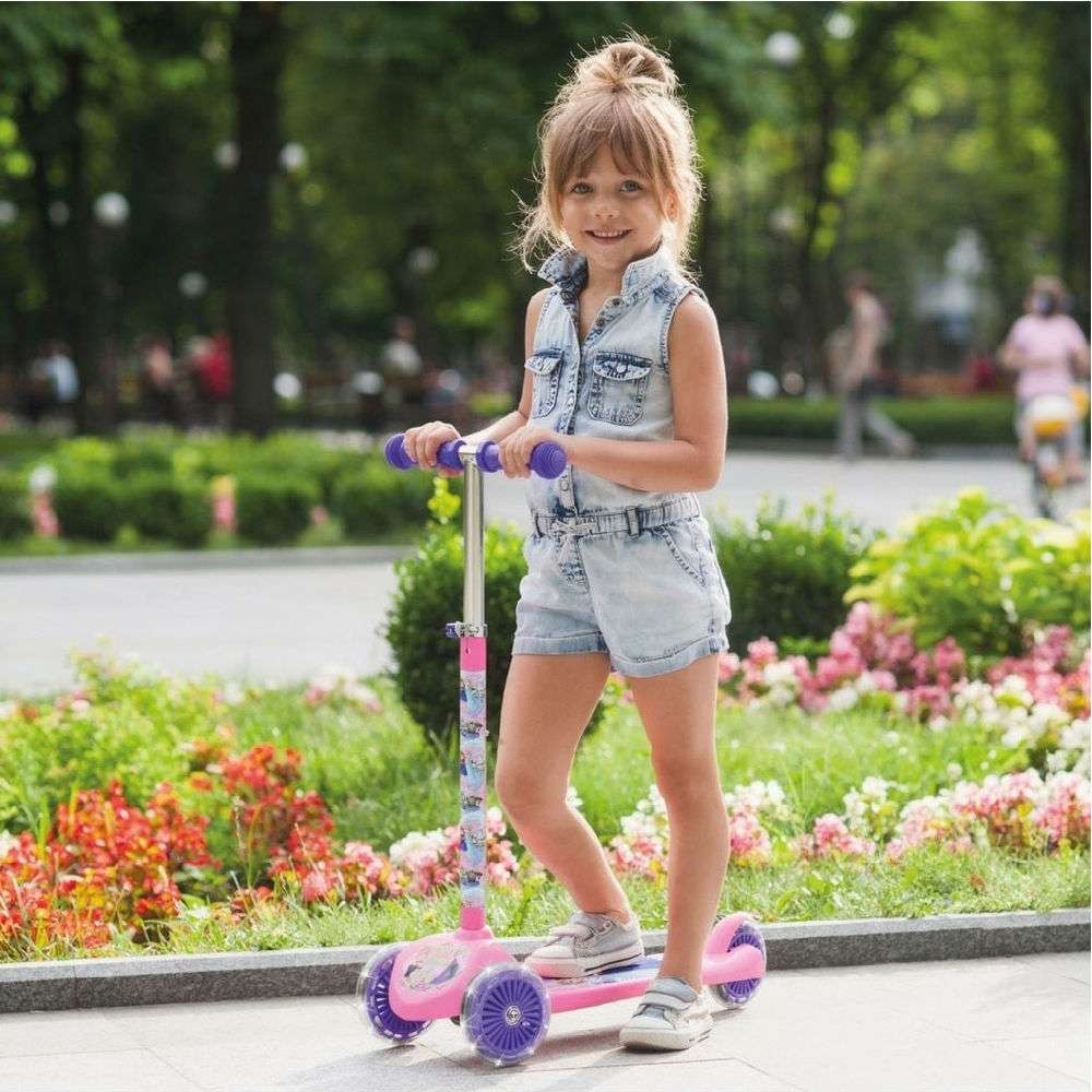 AS Company Scooter Plus Spidey And His Amazing Friends With Light (5004-50264)