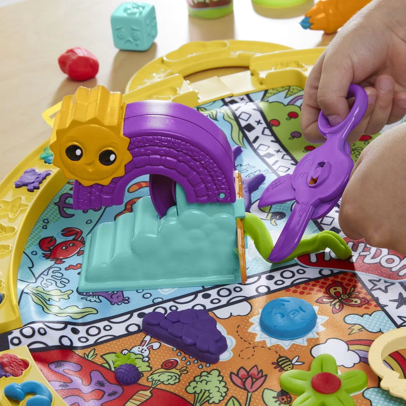 Play-Doh Fold n Go Playmat (F9143) - Fun Planet