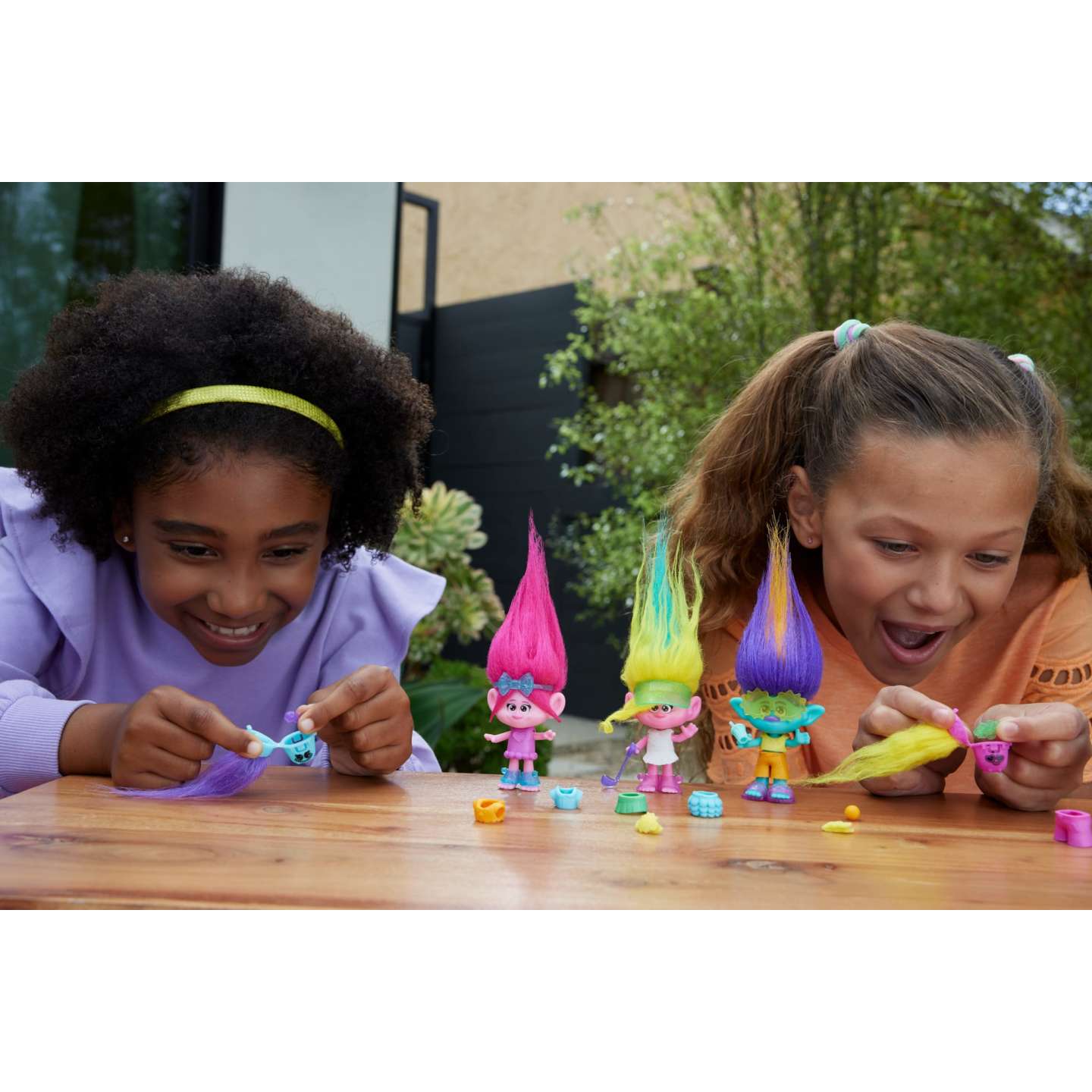 Trolls Band Together Mini Hair Pops Viva (HNF11) - Fun Planet